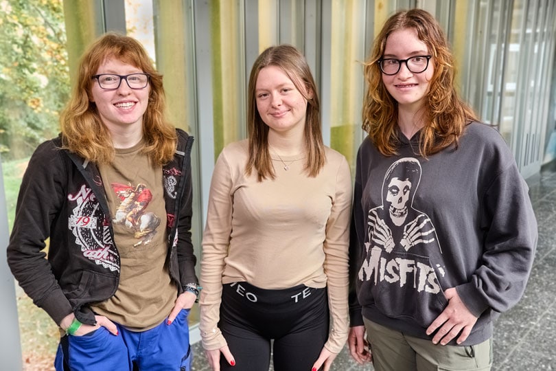 Die aktuellen Freiwilligen: Lotte Groth, Amelie Peters, Luna Marx