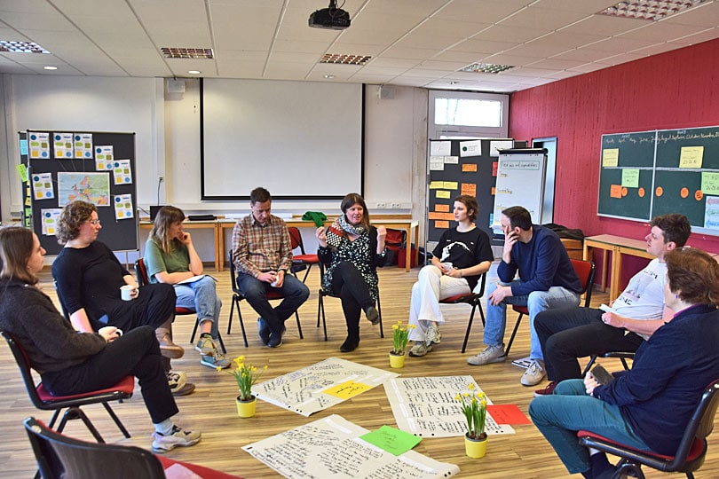 Plenumsdiskussion beim Transnationalen Treffen
